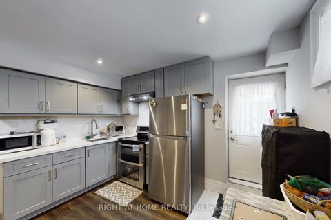 Photo 38 at 129 Meadowbank Road, City Centre West, Toronto