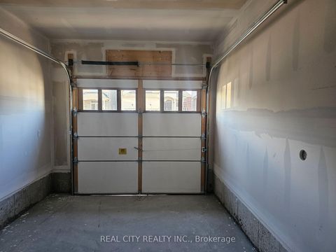 Photo 1 at 5 Heather Fullerton Road, Sutton & Jackson's Point, Georgina