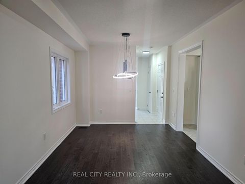 Photo 6 at 5 Heather Fullerton Road, Sutton & Jackson's Point, Georgina