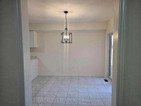 Photo 8 at 5 Heather Fullerton Road, Sutton & Jackson's Point, Georgina