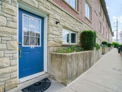 Photo 2 at 90 - 65 Turntable Crescent, Junction, Toronto