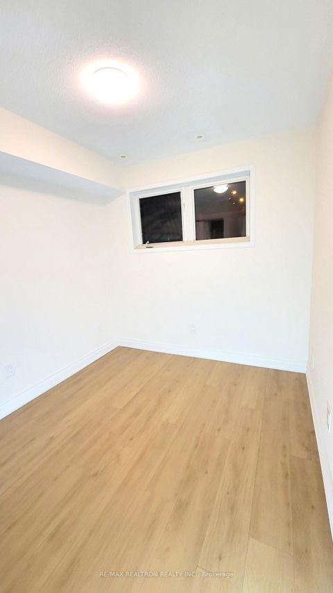 Photo 10 at 90 - 65 Turntable Crescent, Junction, Toronto