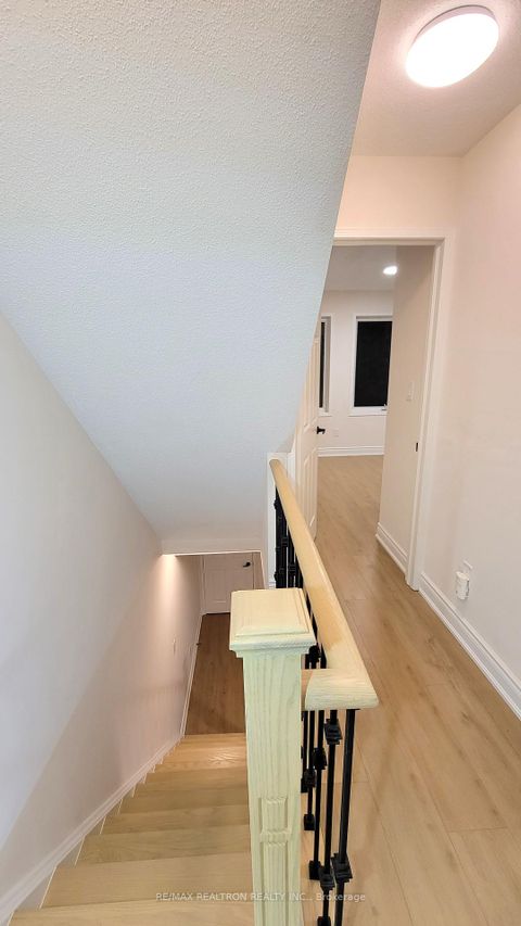 Photo 14 at 90 - 65 Turntable Crescent, Junction, Toronto