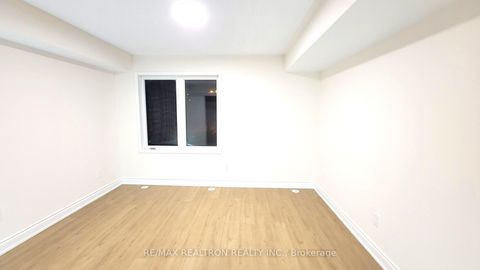 Photo 15 at 90 - 65 Turntable Crescent, Junction, Toronto