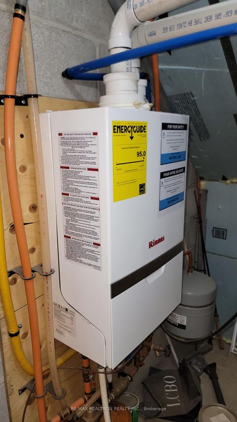 Photo 20 at 90 - 65 Turntable Crescent, Junction, Toronto