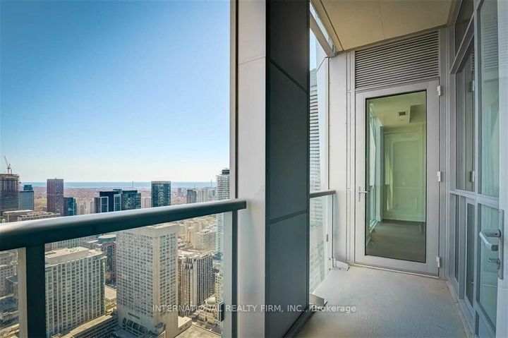 Photo 8 at 5409 - 1 Yorkville Avenue, Annex, Toronto