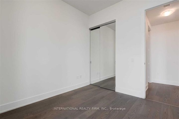 Photo 13 at 5409 - 1 Yorkville Avenue, Annex, Toronto