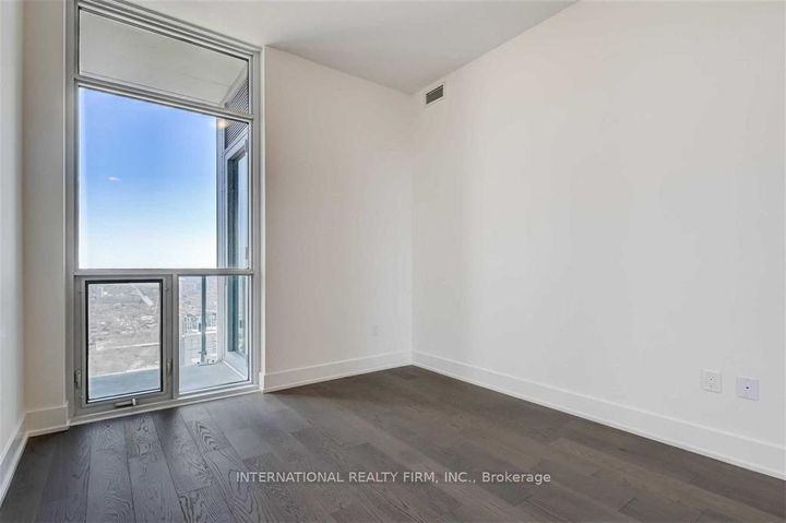 Photo 14 at 5409 - 1 Yorkville Avenue, Annex, Toronto