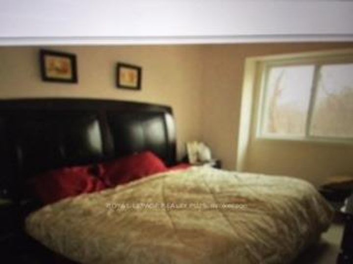 Photo 5 at 36 Eli Shackleton Court, West Hill, Toronto