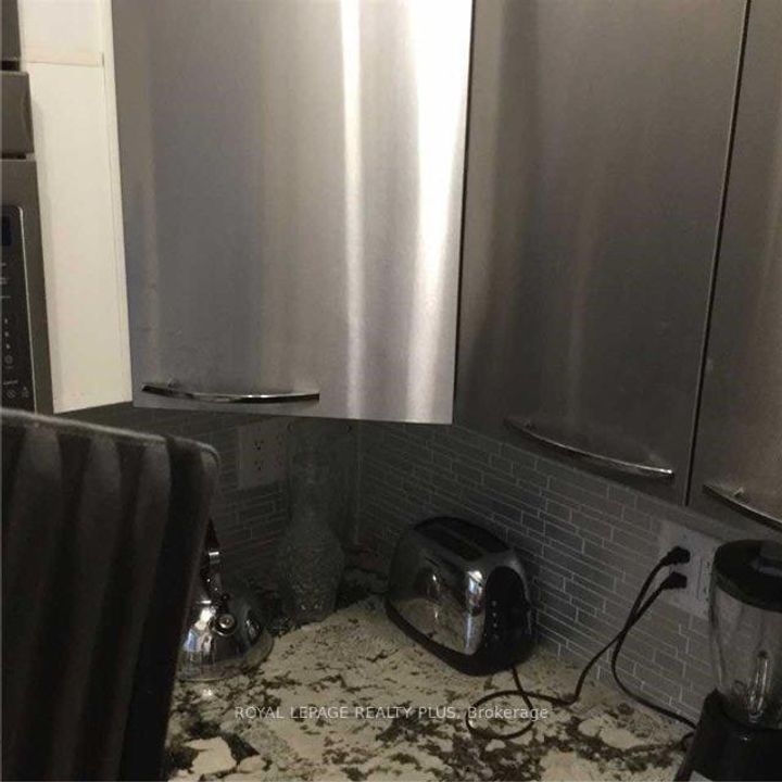 Photo 10 at 36 Eli Shackleton Court, West Hill, Toronto