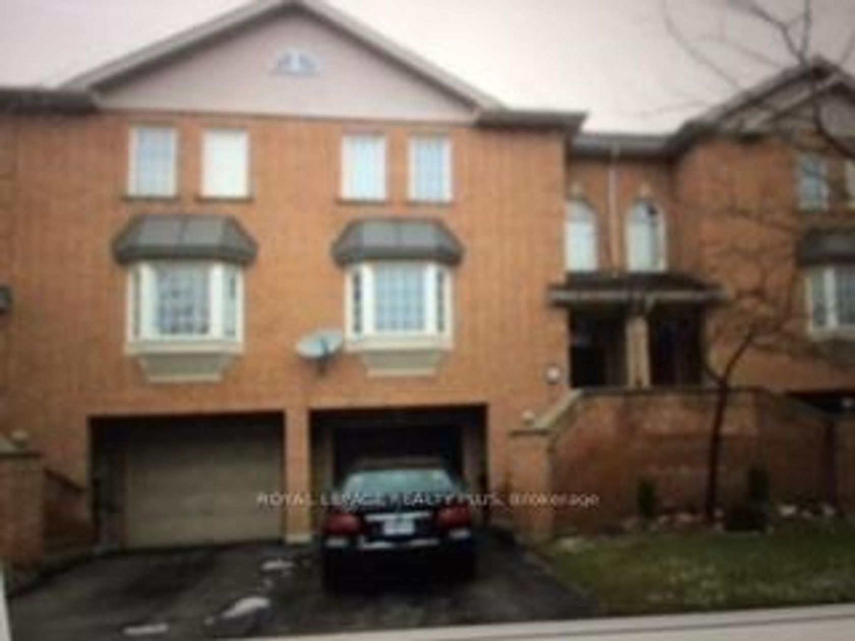 36 Eli Shackleton Court, West Hill, Toronto by Loree Meneguzzi Real Estate 36 Eli Shackleton Court, West Hill, Toronto