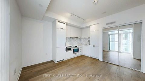 Photo 3 at 603 - 10 Honeycrisp Crescent, Vaughan Corporate Centre, Vaughan