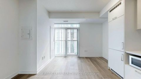 Photo 7 at 603 - 10 Honeycrisp Crescent, Vaughan Corporate Centre, Vaughan