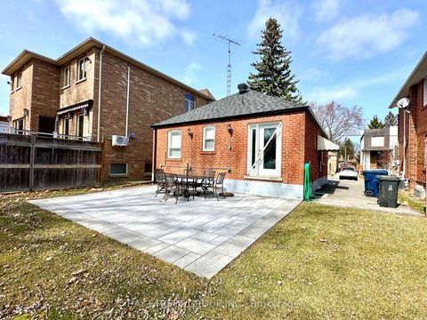 Photo 4 at 99 Park Home Avenue, Willowdale West, Toronto