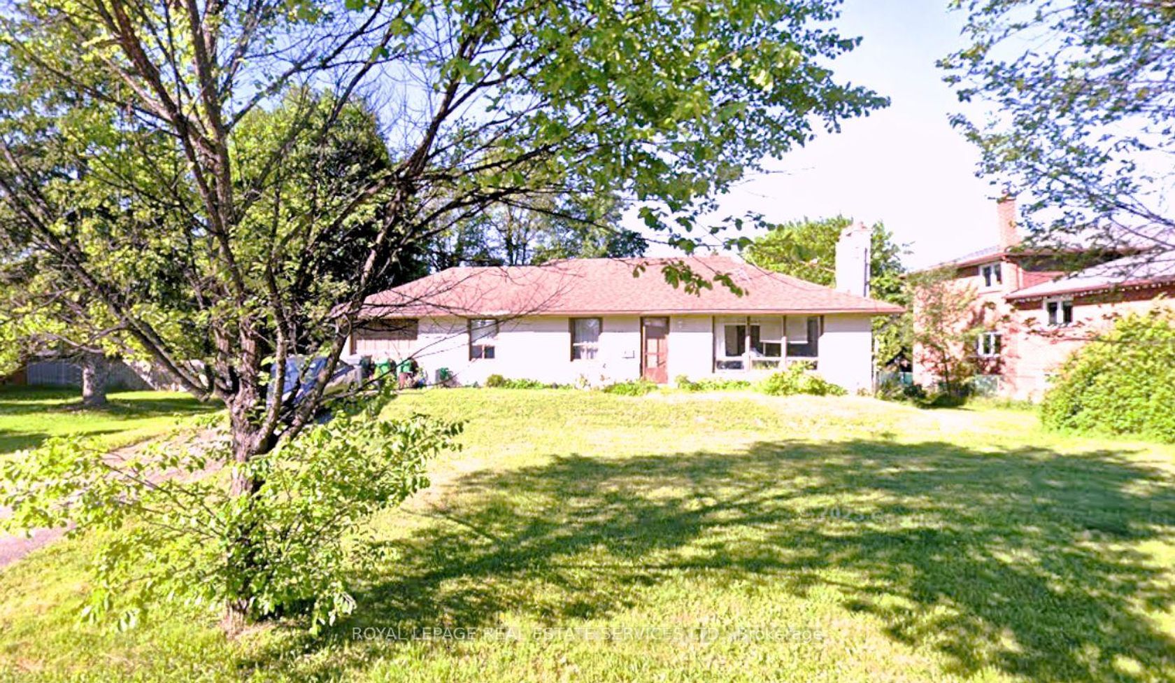 2556 Burslem Road, Cooksville, Mississauga 