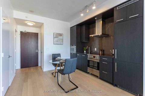 Photo 7 at S810 - 120 Bayview Avenue, Waterfront Communities C8, Toronto