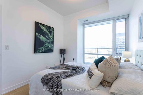 Photo 14 at S810 - 120 Bayview Avenue, Waterfront Communities C8, Toronto