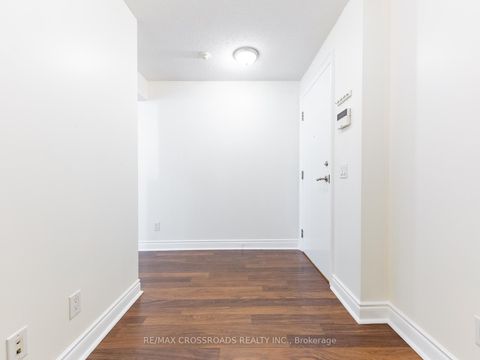 Photo 6 at 324 - 25 Greenview Avenue, Newtonbrook West, Toronto