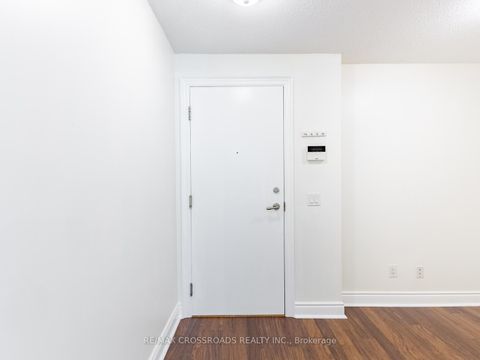 Photo 7 at 324 - 25 Greenview Avenue, Newtonbrook West, Toronto
