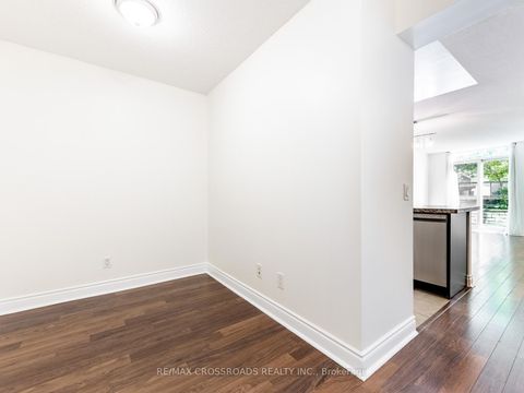 Photo 9 at 324 - 25 Greenview Avenue, Newtonbrook West, Toronto