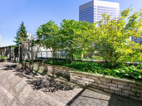 Photo 24 at 324 - 25 Greenview Avenue, Newtonbrook West, Toronto