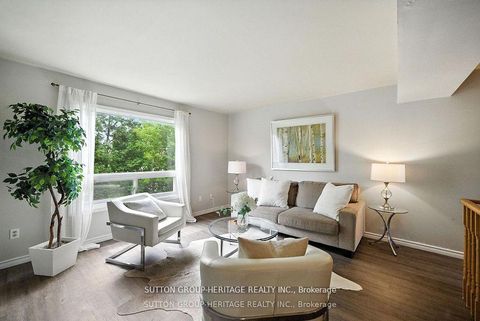 Photo 10 at 29 - 601 Galahad Drive, Eastdale, Oshawa