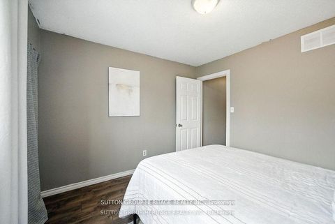 Photo 26 at 29 - 601 Galahad Drive, Eastdale, Oshawa