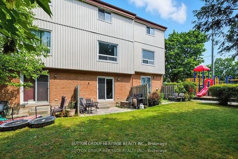 Photo 32 at 29 - 601 Galahad Drive, Eastdale, Oshawa