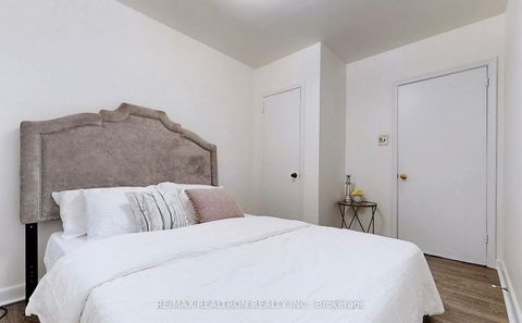 Photo 18 at 331 Boisdale Avenue, Harding, Richmond Hill