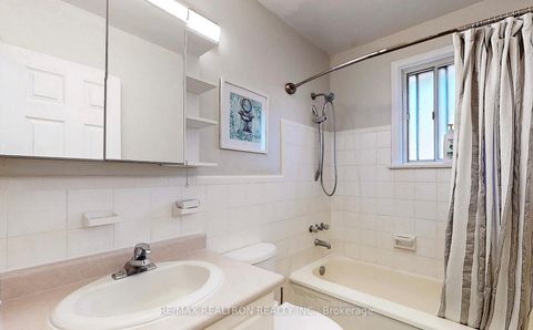 Photo 19 at 331 Boisdale Avenue, Harding, Richmond Hill