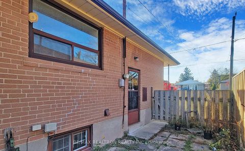 Photo 24 at 331 Boisdale Avenue, Harding, Richmond Hill