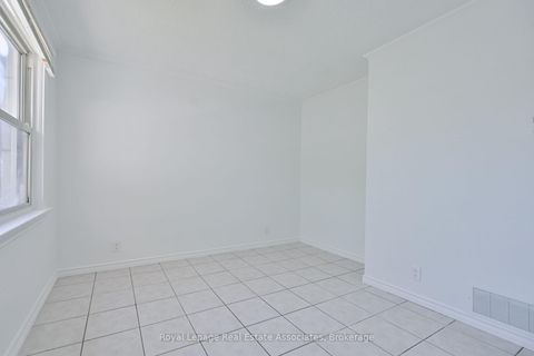 Photo 4 at 20 East Drive, Smythe, Toronto