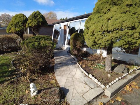 Photo 2 at 76 Sealstone Terrace, Morningside, Toronto