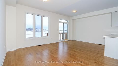 Photo 8 at 27 Greer Street, Rural Barrie Southeast, Barrie