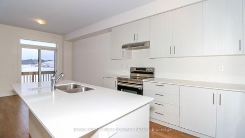 Photo 12 at 27 Greer Street, Rural Barrie Southeast, Barrie