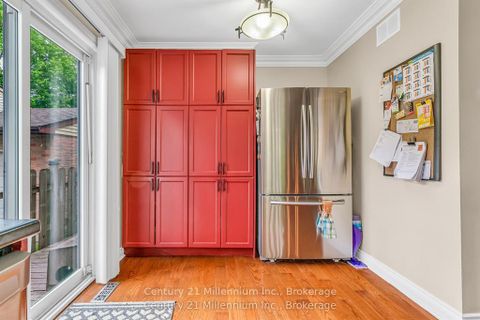 Photo 9 at 43 Stoddart Drive, Aurora Highlands, Aurora