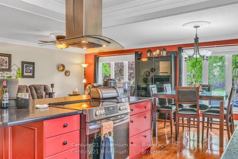 Photo 11 at 43 Stoddart Drive, Aurora Highlands, Aurora