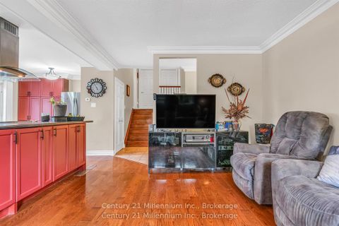 Photo 15 at 43 Stoddart Drive, Aurora Highlands, Aurora