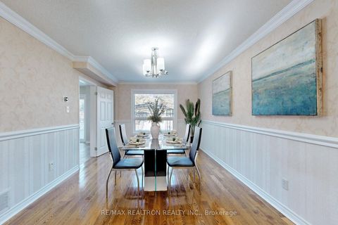 Photo 5 at 204 Chelwood Drive, Brownridge, Vaughan