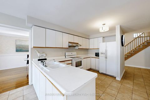 Photo 13 at 204 Chelwood Drive, Brownridge, Vaughan