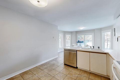 Photo 15 at 204 Chelwood Drive, Brownridge, Vaughan