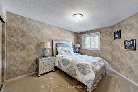 Photo 29 at 204 Chelwood Drive, Brownridge, Vaughan