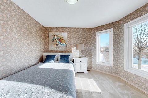 Photo 34 at 204 Chelwood Drive, Brownridge, Vaughan