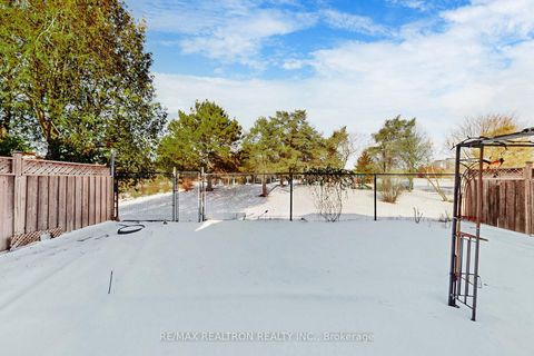 Photo 45 at 204 Chelwood Drive, Brownridge, Vaughan