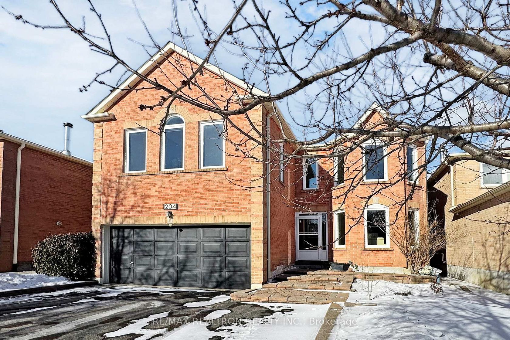 204 Chelwood Drive, Brownridge, Vaughan 