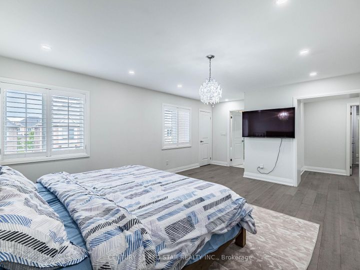 Photo 31 at 22 Rolling Rock Way, Bram West, Brampton