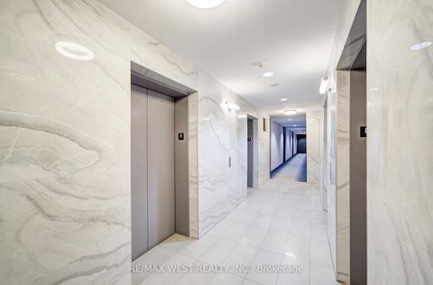 Photo 4 at 813 - 103 The Queensway W, Swansea, Toronto