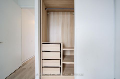 Photo 13 at 813 - 103 The Queensway W, Swansea, Toronto