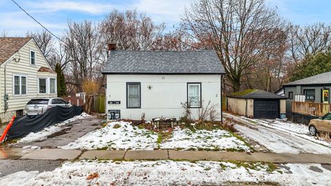 Photo 6 at 1-2 - 75 Avenue Street, Central, Oshawa