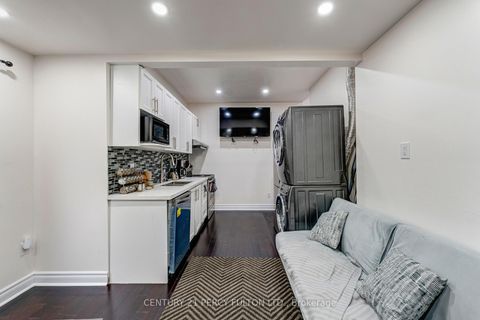 Photo 11 at 1-2 - 75 Avenue Street, Central, Oshawa